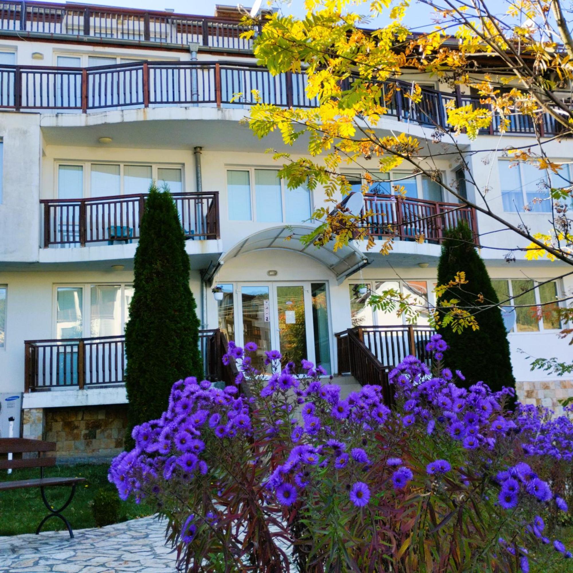 Sa Services Private Apartments, Eagle Rock Complex Бели искър Екстериор снимка